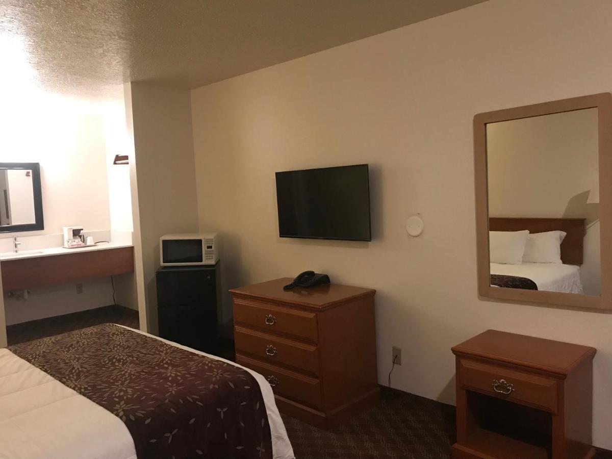Woodburn Inn Luaran gambar