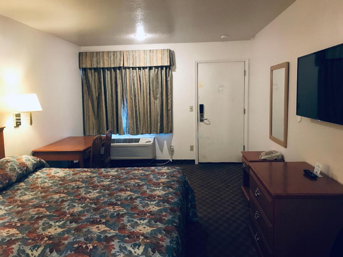 Woodburn Inn Luaran gambar