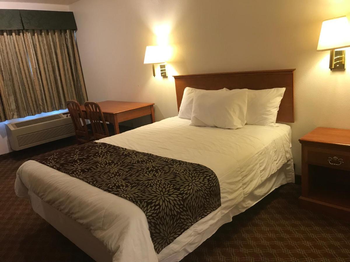 Woodburn Inn Luaran gambar